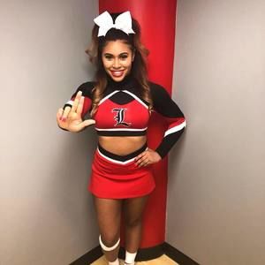 Meet your Posher, Alyssa